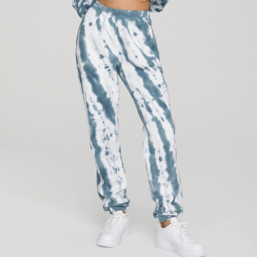 Good American Boyfriend Sweatpants